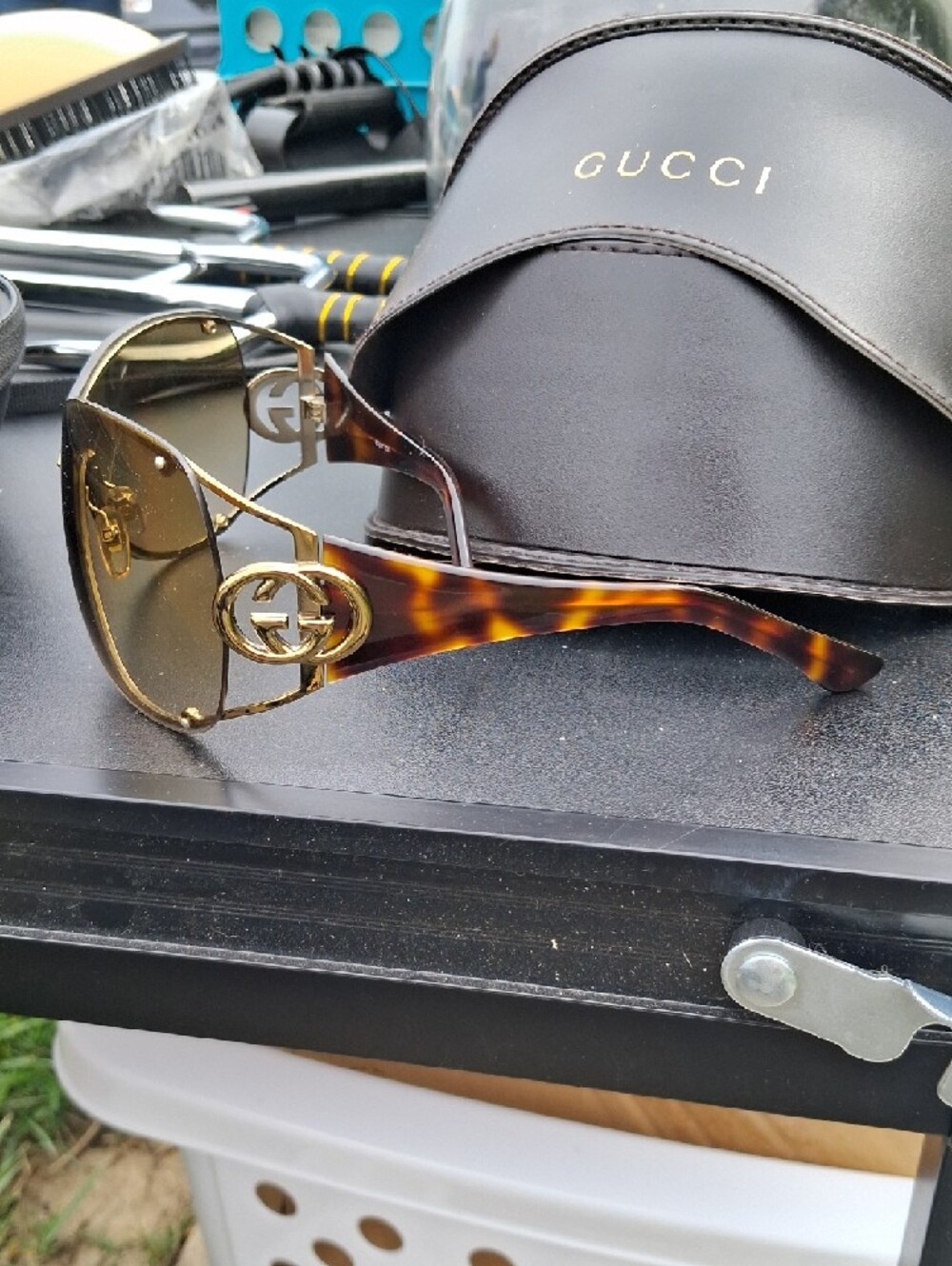 Gucci Gold-Tone Rimless Aviator Sunglasses with Brown Gradient Lenses - Picture 2 of 4